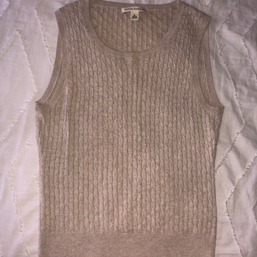 FLAWLESS Banana Republic Cable Knit Sweater